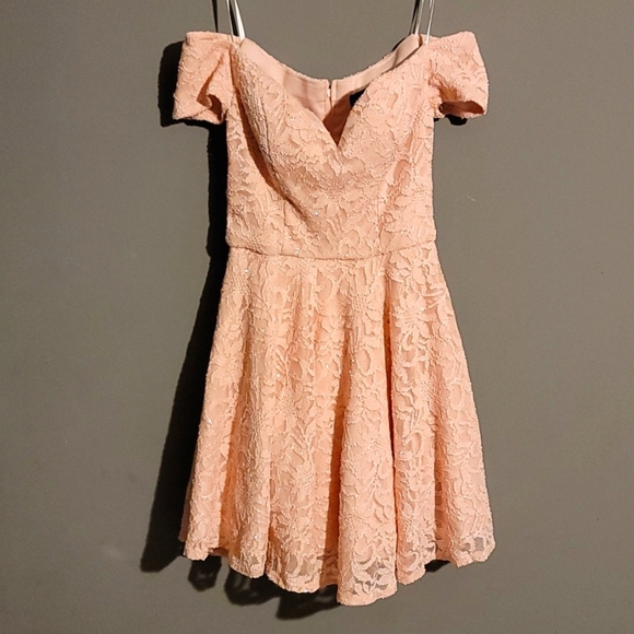 B Smart Junior Dress Size 3 Sweetheart Off Shoulder Party Dress - Picture 1 of 10